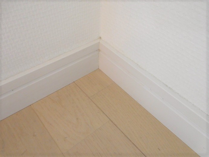 写真で見る格安ハウスクリーニングの巾木