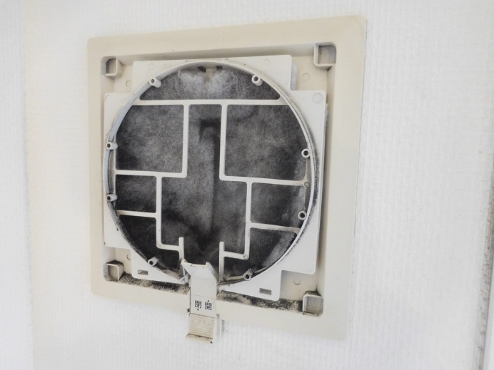 写真で見る格安ハウスクリーニングの通気口